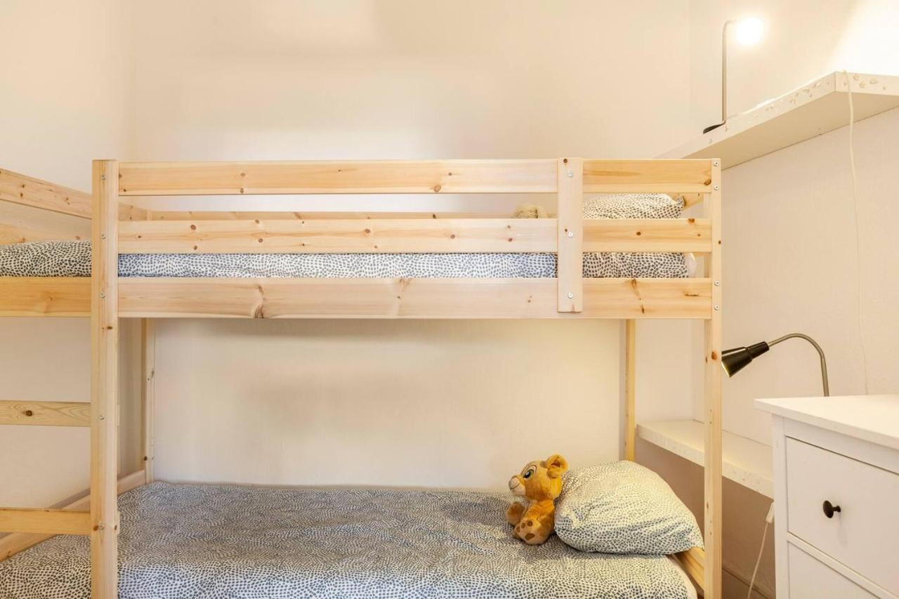 Appartamento Relax In Lisbon For 4 People With Terrace And Parking Esterno foto