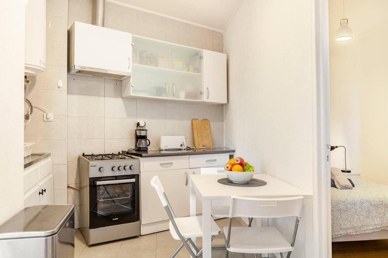 Appartamento Relax In Lisbon For 4 People With Terrace And Parking Esterno foto