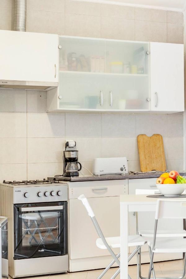 Appartamento Relax In Lisbon For 4 People With Terrace And Parking Esterno foto